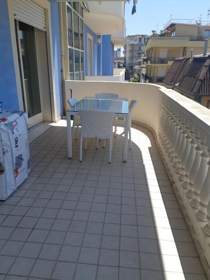 Riccio Blu Pochi Passi Dal Mare Apartment Alba Adriatica Luaran gambar